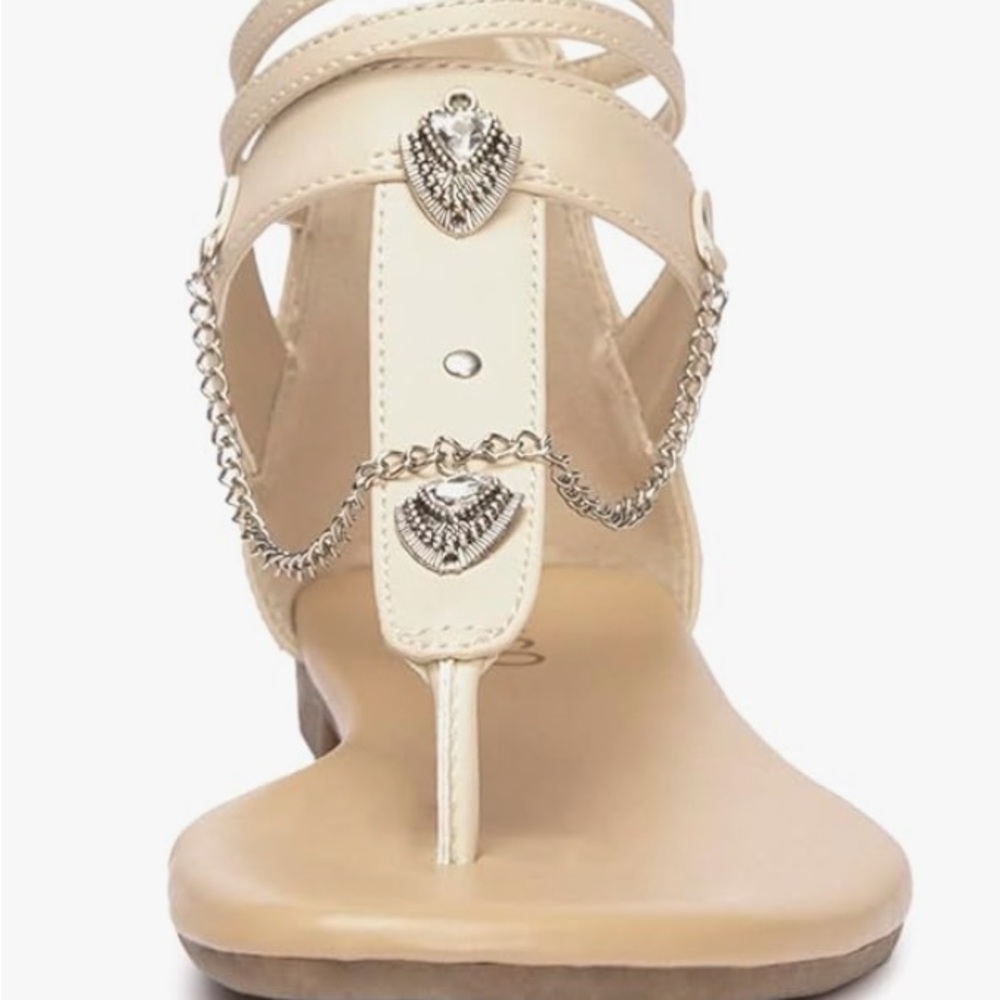 Chic Women's Cream Sandals with Silver Chain